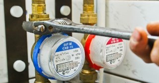 Установка счетчиков воды Белово цена от 604 руб.